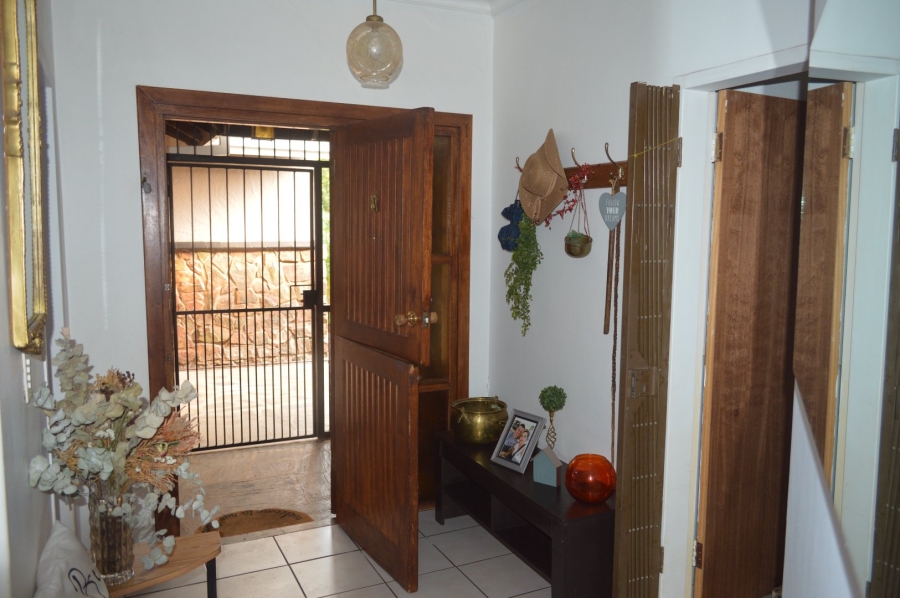 4 Bedroom Property for Sale in Flamwood North West